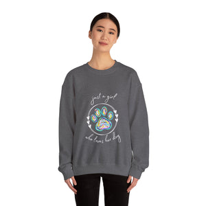 Just a girl who loves her dog (Unisex Heavy Blend™ Crewneck Sweatshirt)