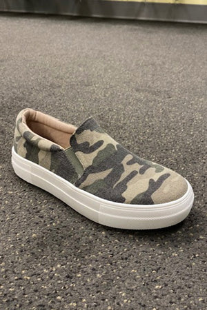 CAMO DECK SLIP-ON SNEAKERS